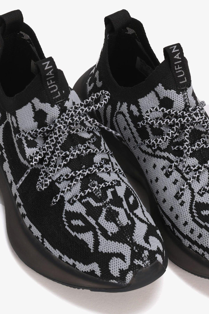 Black Diamond Knit Sports Shoes: The Ultimate Fusion of Style and Comfort - Texmart