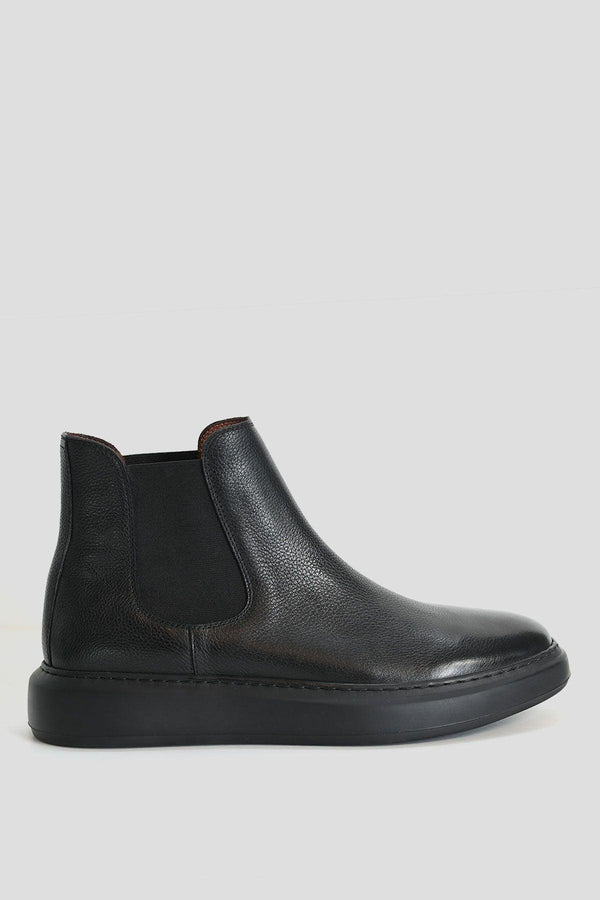 Refined Elegance: Noir Leather Men's Boots - Texmart