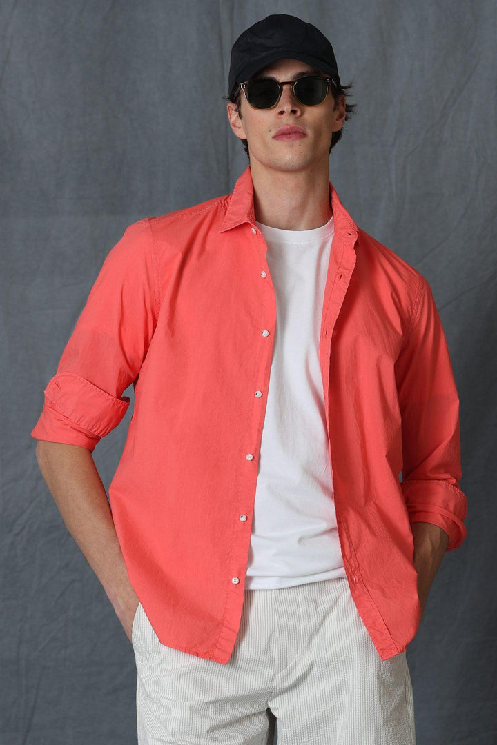 Coral Elegance: Makro Men's Smart Shirt in Comfort Slim Fit - Texmart