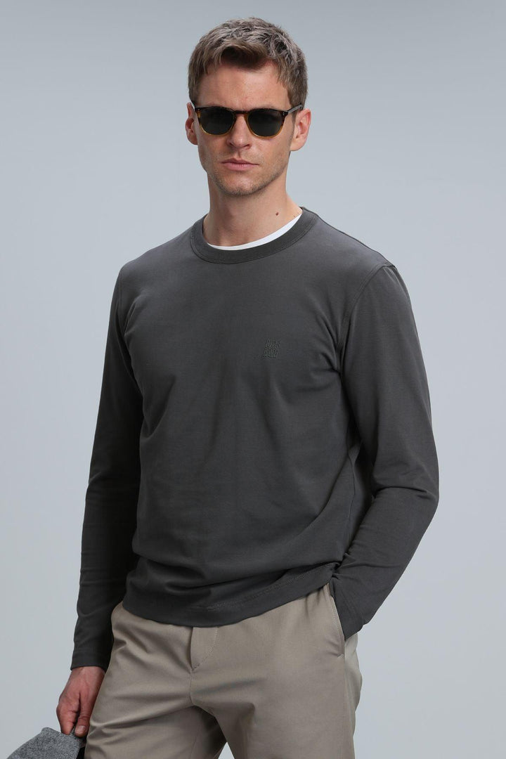 Khaki Elegance: The Timeless Men's Long Sleeve T-Shirt for Versatile Style and Lasting Sophistication - Texmart