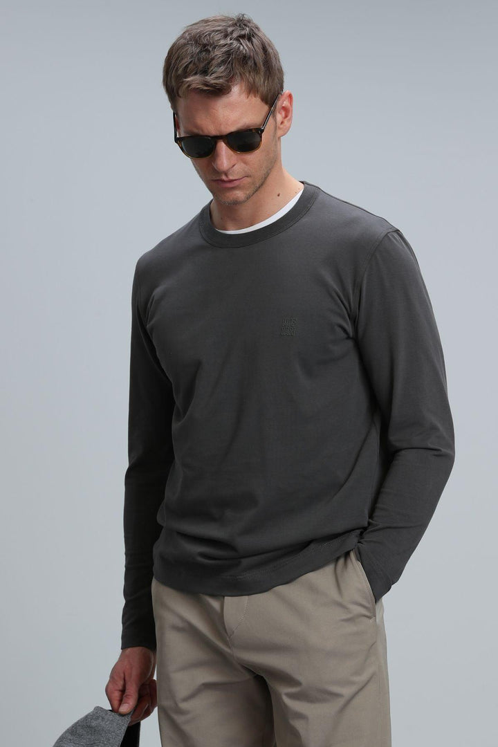 Khaki Elegance: The Timeless Men's Long Sleeve T-Shirt for Versatile Style and Lasting Sophistication - Texmart