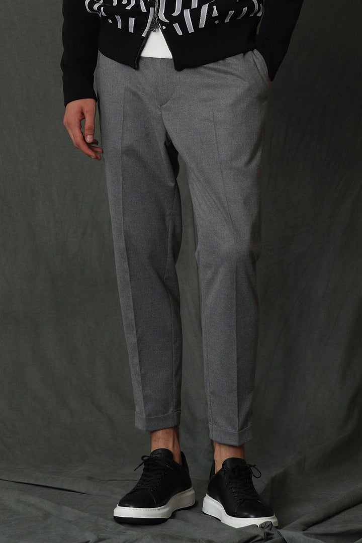 Tailored Elegance: Gray Men's Chino Trousers for Versatile Style - Texmart